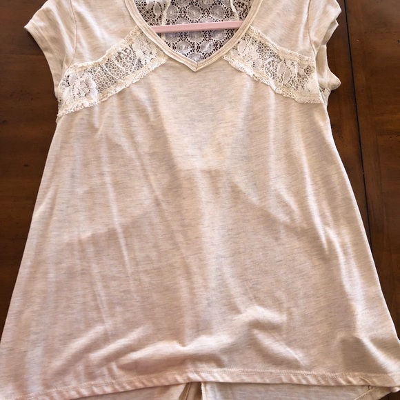 NWT Taylor and Sage ivory loose top with lace - Picture 1 of 7
